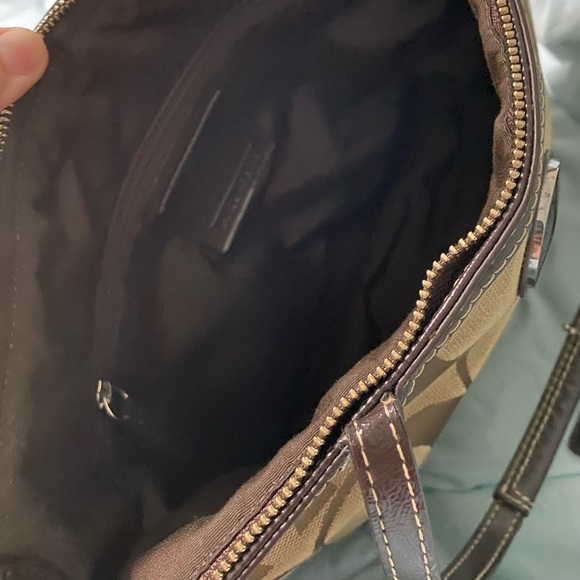 Coach bag like new, apprx. 12x8”, MINT condition - Picture 3 of 4